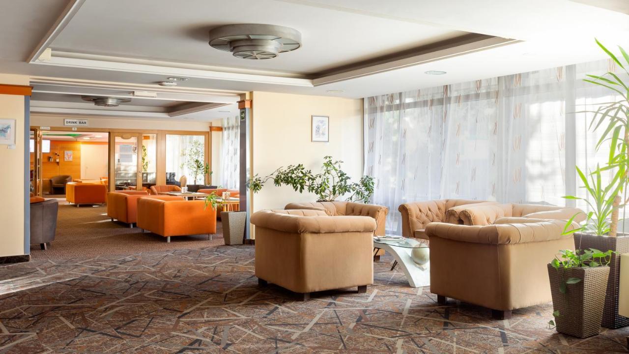 Hotel Eger & Park Bagian luar foto
