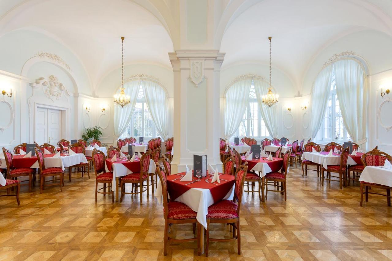 Hotel Eger & Park Bagian luar foto