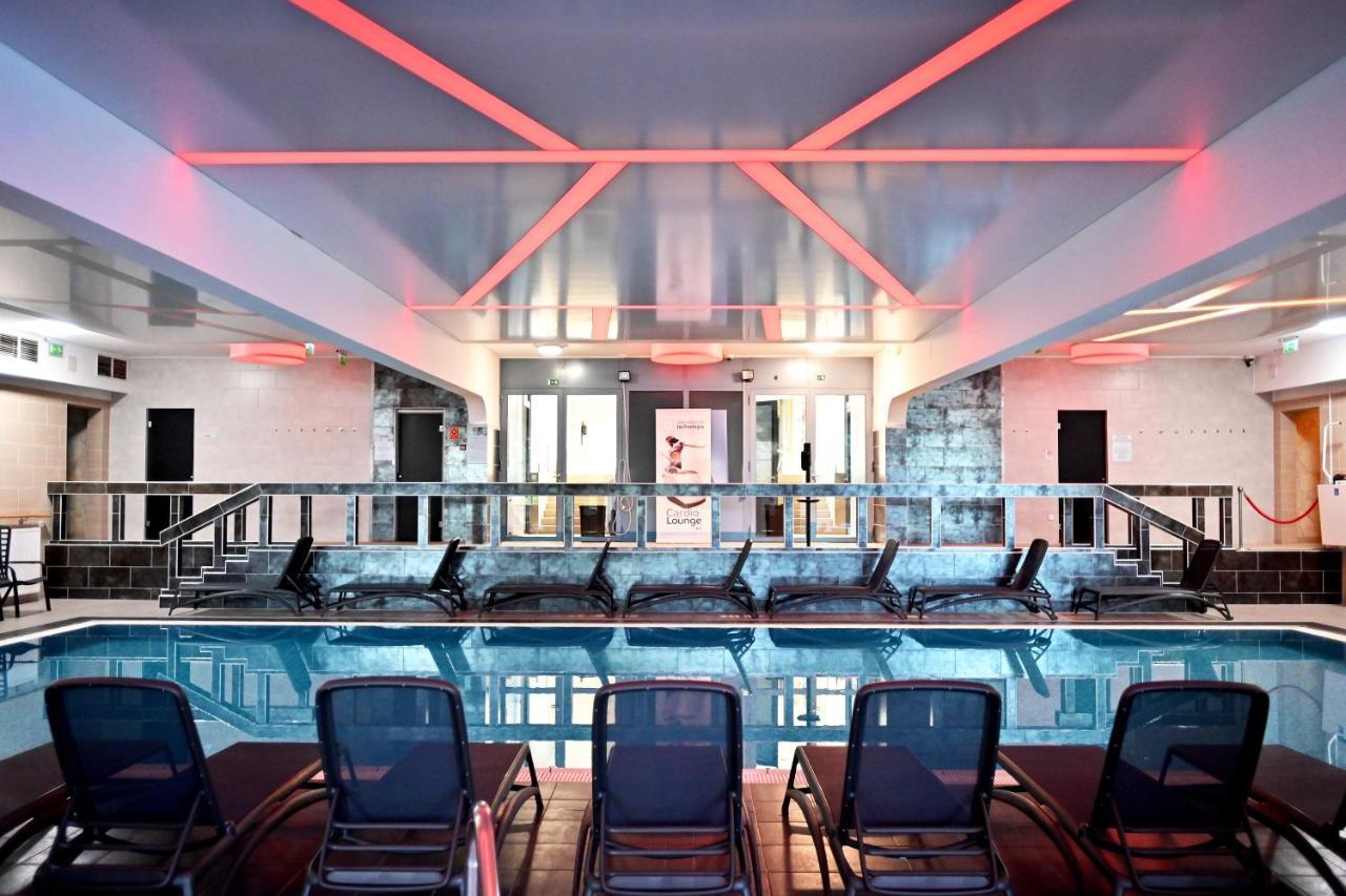 Hotel Eger & Park Bagian luar foto