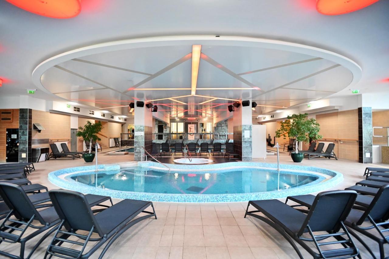 Hotel Eger & Park Bagian luar foto