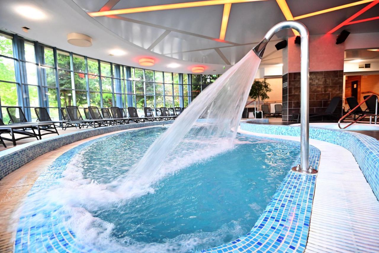 Hotel Eger & Park Bagian luar foto
