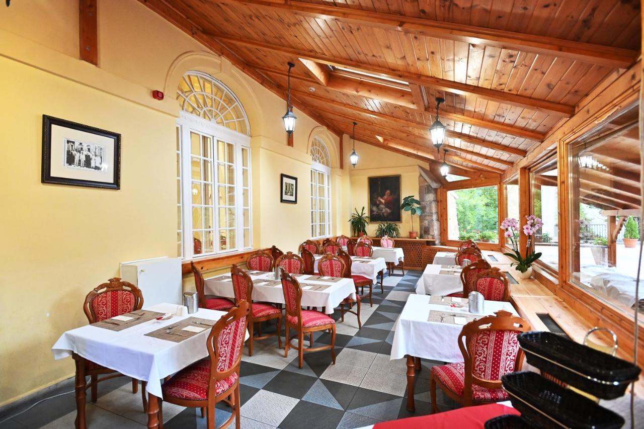 Hotel Eger & Park Bagian luar foto