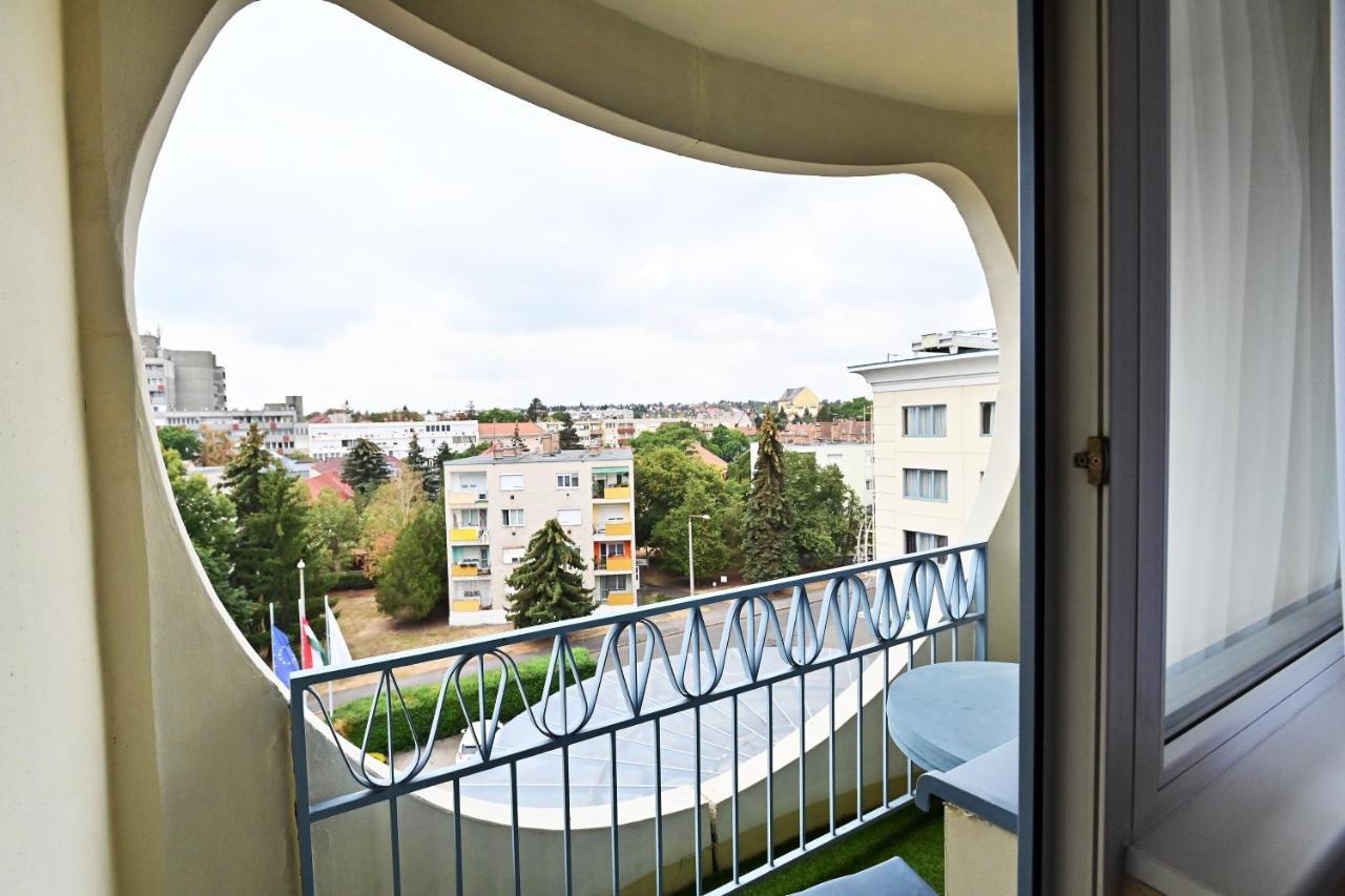 Hotel Eger & Park Bagian luar foto